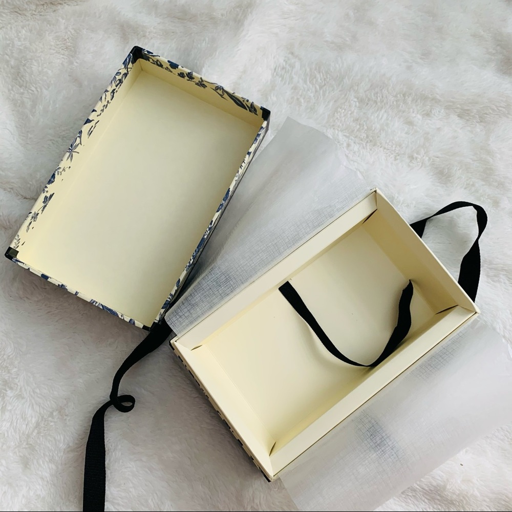 Gucci Gift Box π - Picture 3 of 7
